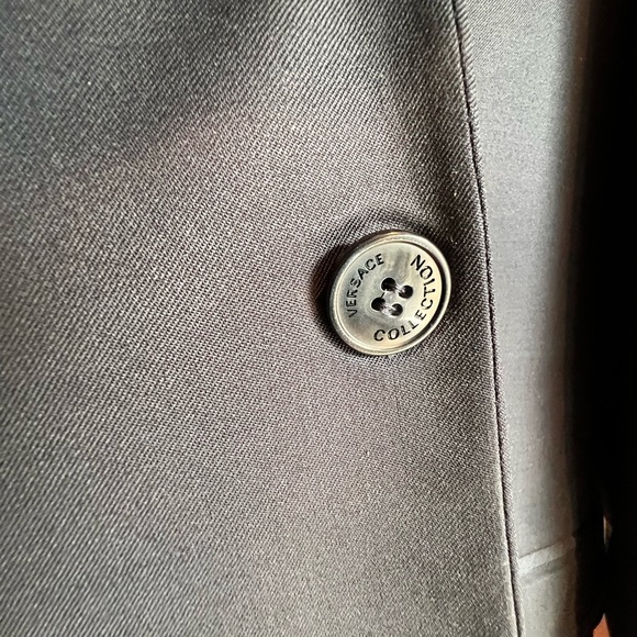 Versace Men’s blue suit, size 40 US (50 EU) - Picture 9 of 9